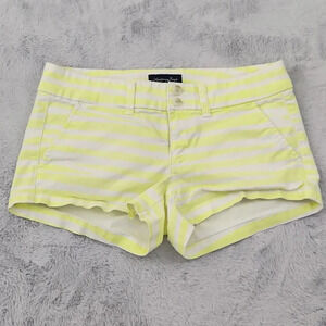American Eagle white and yellow stripped shorts